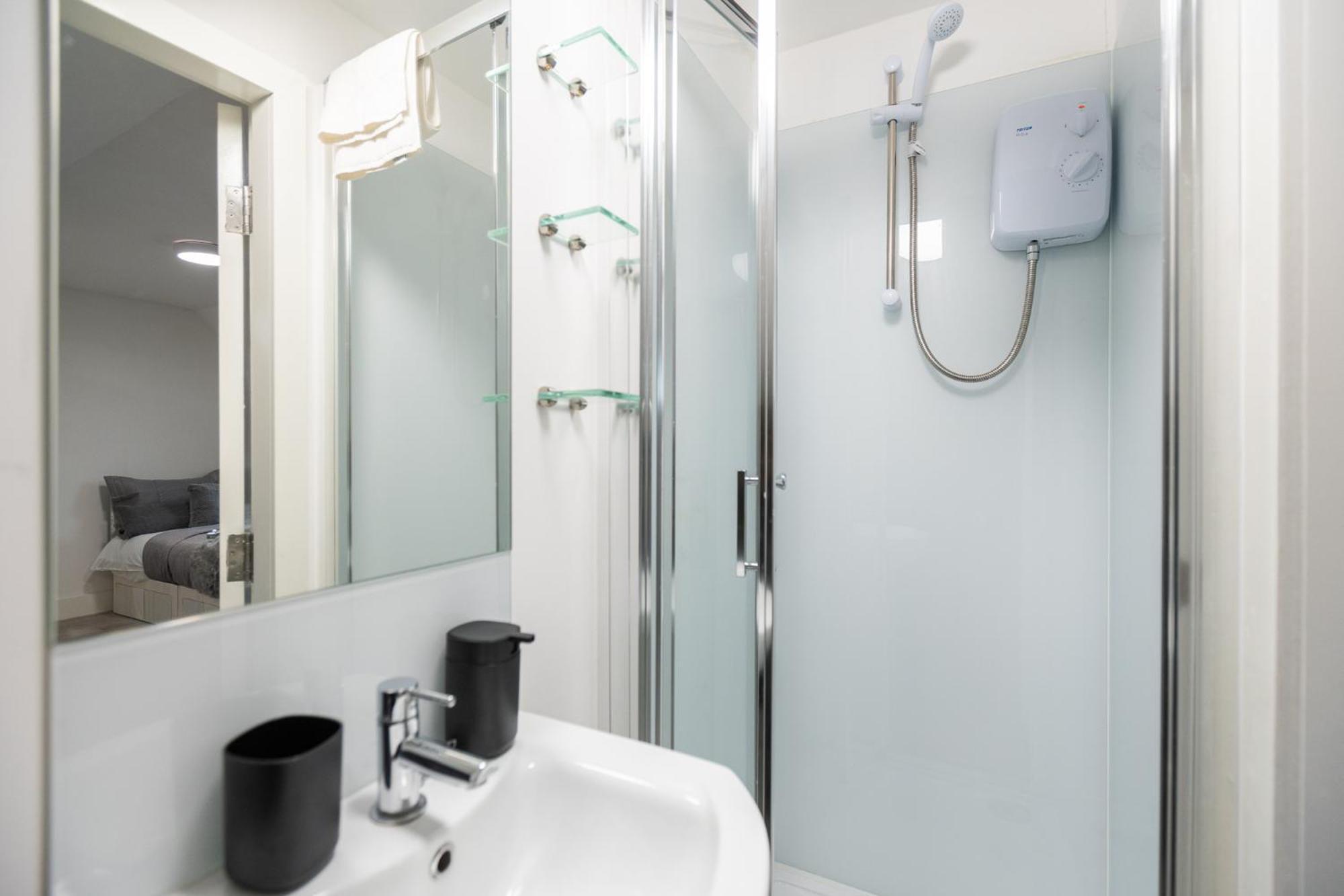 Cozy 1 Bedroom Apartment, 30 Mins To Oxford Street By Tube C Londra